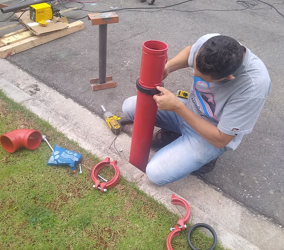 Montadores com ampla experiência em montagem de médio e grande porte sistema grooved.