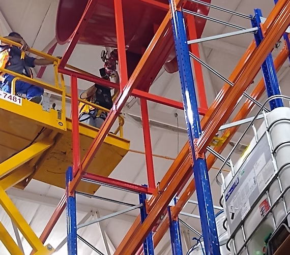 Sistema de exaustão para espuma de alta expansão - cliente D.B Schenker do Brasil.